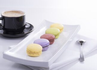 Jakie są cechy pytań filozoficznych?