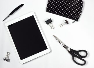 Czy w bagażu podręcznym można mieć nożyczki do paznokci?