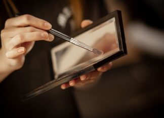 Jaka kosmetyczka do torebki?