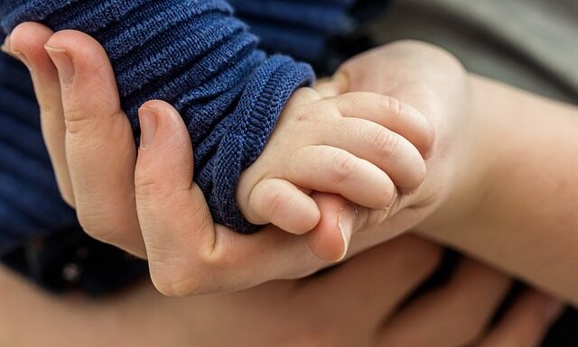 Jak połączyć dwie deski wzdłuż?